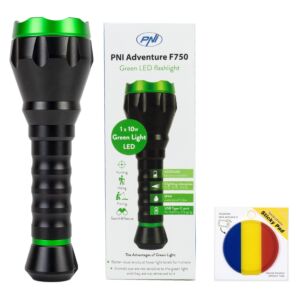 Pacote com lanterna PNI Adventure F750 de alumínio com luz verde e bandeira adesiva inclusa.