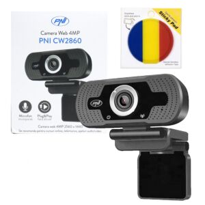 Webcam PNI CW2860 Full HD 4MP, com USB, clipe para fixação, microfone embutido e bandeira adesiva inclusa.